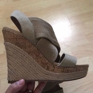 Excellent condition!! Platform shoes
